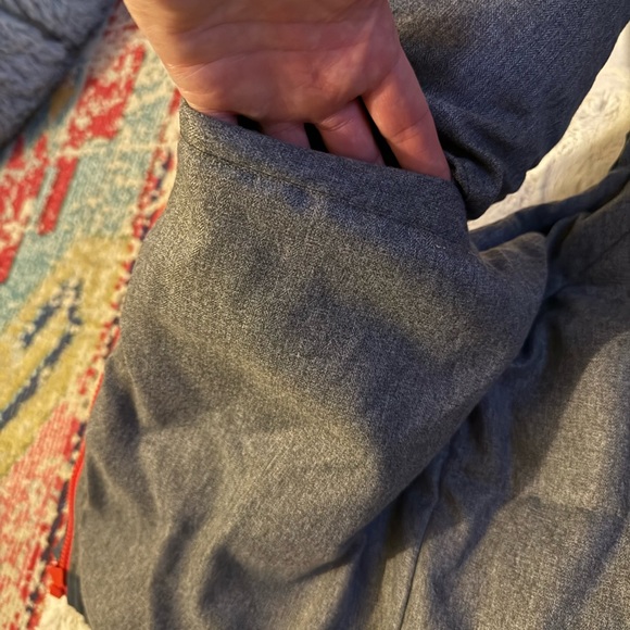 Stylish YoColorado Hooded Vest with Colorful Stripes - Picture 3 of 7